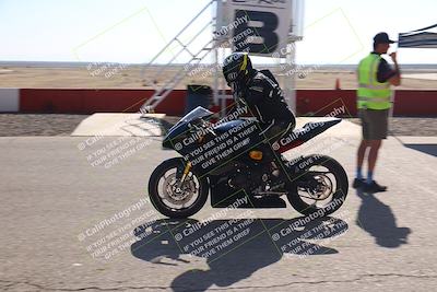 media/Nov-03-2025-Lets Ride (Mon) [[4d74c1c4d3]]/B Group/Grid/